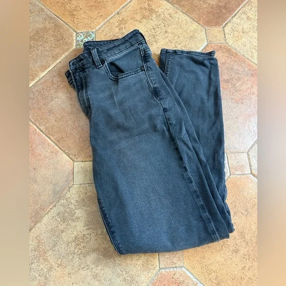 American Eagle Outfitters Women's Straight Jeans in Black - Picture 1 of 6